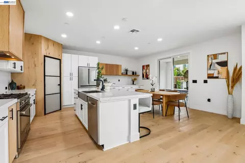 Kitchen - 2657 Lockborne Ct, Lathrop, CA 95330 photo 3 of 7