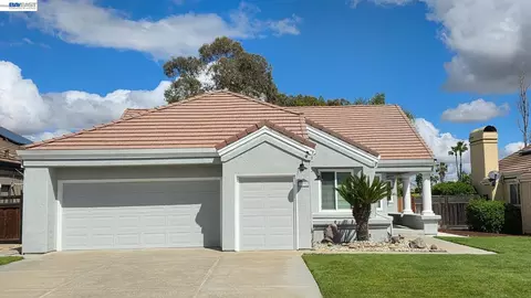 1090 Saint Andrews Dr, Discovery Bay, CA 94505