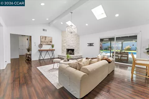 8920 Barrhill Way, Fair Oaks, CA 95628
