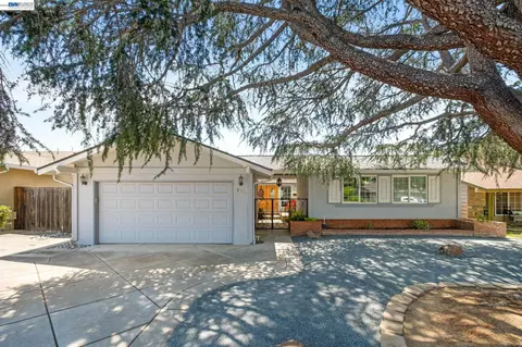 775 Catalina Dr, Livermore, CA 94550