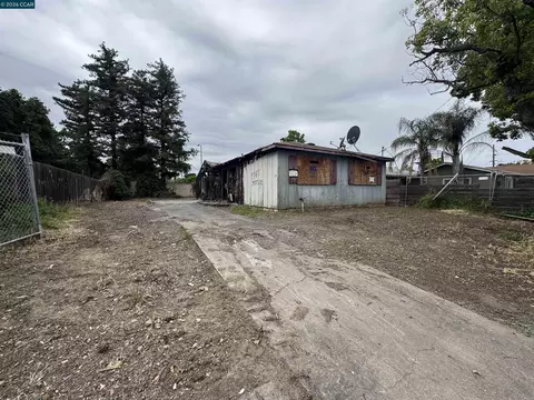 652 School St, Pittsburg, CA 94565