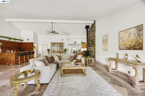 2857 Randall Way, Hayward, CA 94541