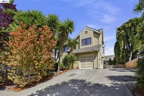 1714 Chestnut St, Oakland, CA 94607