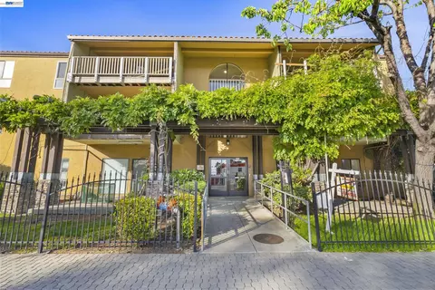 16006 E 14th St #218, Ashland, CA 94578