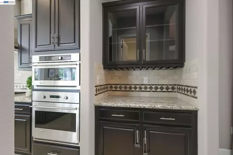 Kitchen - 4951 Campanille Ct, Dublin, CA 94568 photo 3 of 3