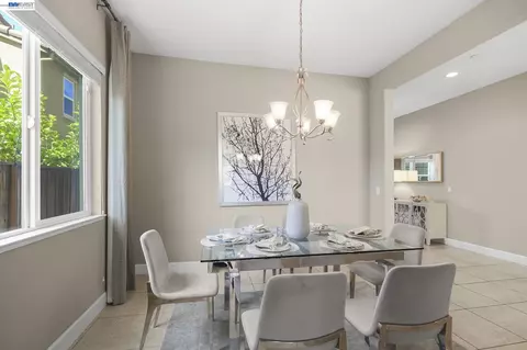 Dining - 4951 Campanille Ct, Dublin, CA 94568 photo 2 of 3