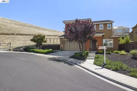 Exterior - 4951 Campanille Ct, Dublin, CA 94568 photo 4 of 8