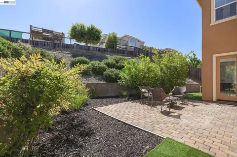 Exterior - 4951 Campanille Ct, Dublin, CA 94568 photo 6 of 8