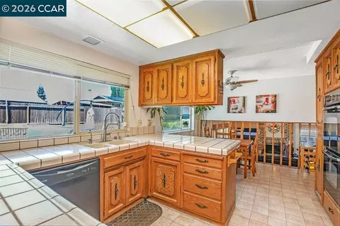 2822 Harris, Antioch, CA 94509 photo 1