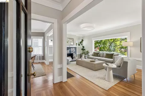 Entry Way - 1233 Carleton St, Berkeley, CA 94702 photo 1 of 2