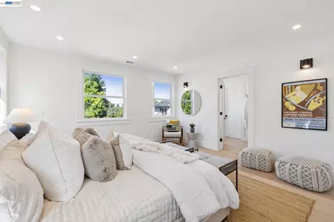 Bedroom - 3029 Wheeler St, Berkeley, CA 94705 photo 2 of 12