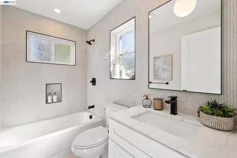Bath - 3029 Wheeler St, Berkeley, CA 94705 photo 9 of 9