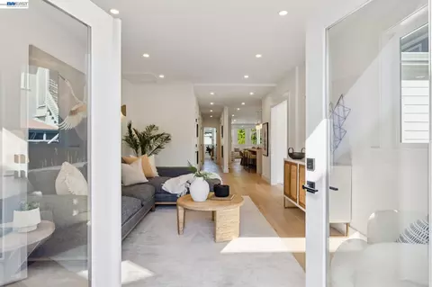 Entry Way - 3029 Wheeler St, Berkeley, CA 94705 photo 2 of 3