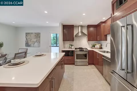 1345 Singingwood Ct #8, Walnut Creek, CA 94595