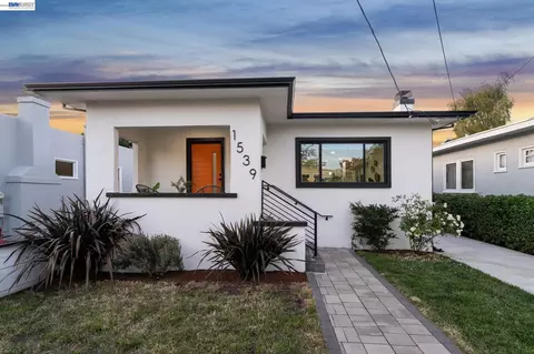 1539 Blake St, Berkeley, CA 94703