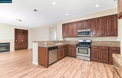 Kitchen - 116 Travertine Ave, Lathrop, CA 95330 photo 2 of 2