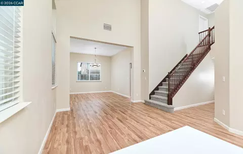 Living - 116 Travertine Ave, Lathrop, CA 95330 photo 4 of 8