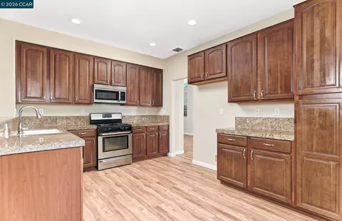 Kitchen - 116 Travertine Ave, Lathrop, CA 95330 photo 1 of 2