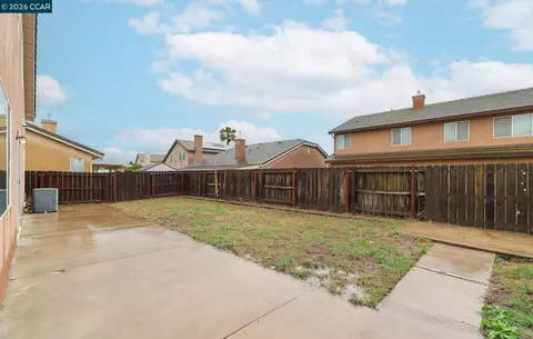Exterior - 116 Travertine Ave, Lathrop, CA 95330 photo 5 of 5