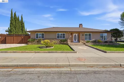 38048 Palmer Dr, Fremont, CA 94536