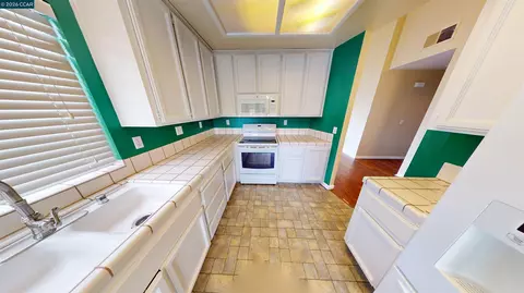 Kitchen - 1801 Fairhaven Ct, Oakley, CA 94561 photo 1 of 3