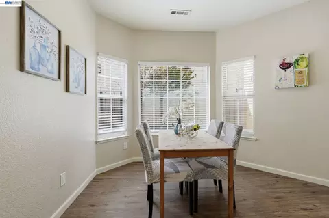 Dining - 1500 Scenic Dr #18, Modesto, CA 95355 photo 4 of 4