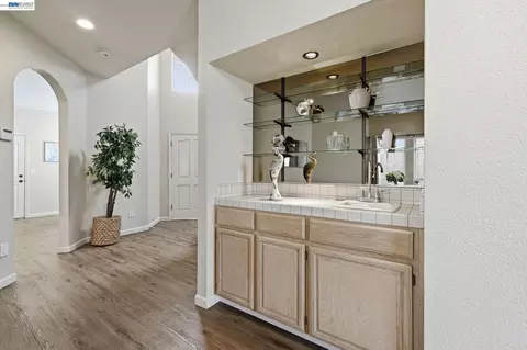 Entry Way - 1500 Scenic Dr #18, Modesto, CA 95355 photo 1 of 1