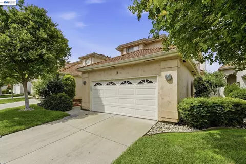 Exterior - 1500 Scenic Dr #18, Modesto, CA 95355 photo 2 of 9