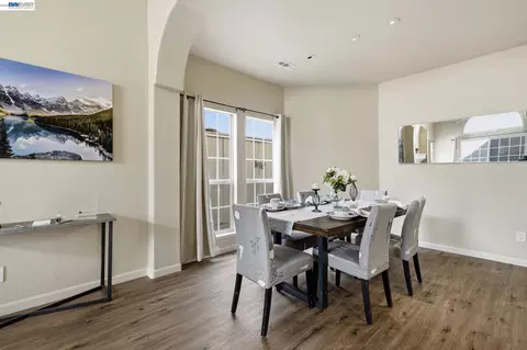 Dining - 1500 Scenic Dr #18, Modesto, CA 95355 photo 1 of 4