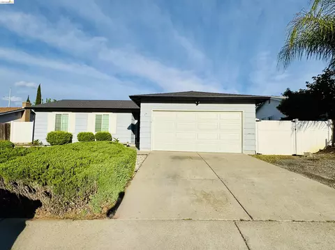 19 Huntington Cir, Pittsburg, CA 94565