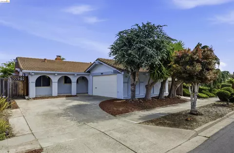 3305 Fir Ave, Alameda, CA 94502