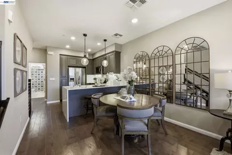 Dining - 4119 Peralta Blvd, Fremont, CA 94536 photo 1 of 1