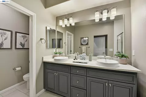 Bath - 4119 Peralta Blvd, Fremont, CA 94536 photo 1 of 4