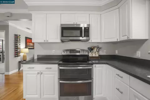 Kitchen - 847 Ryan Ct, Concord, CA 94518 photo 2 of 4