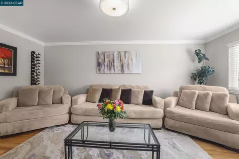 Living - 847 Ryan Ct, Concord, CA 94518 photo 1 of 2