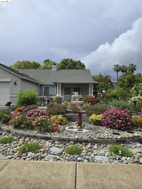 1277 Fetzer Ln, Oakley, CA 94561