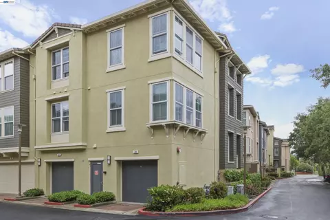 38 Silk Oak Ter, Fremont, CA 94536