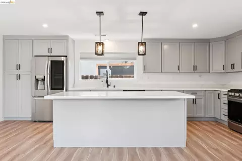 1300 Evergreen Dr, Concord, CA 94520