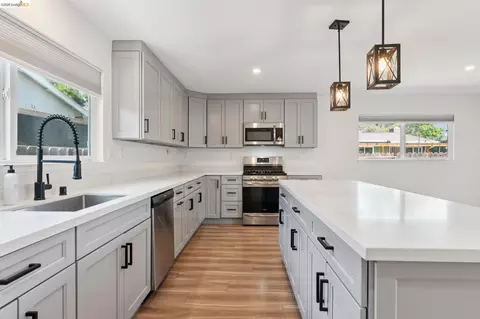 Kitchen - 1300 Evergreen Dr, Concord, CA 94520 photo 7 of 8