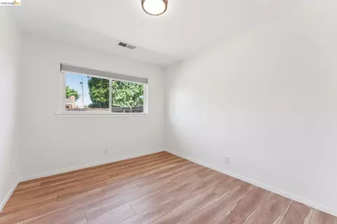 Bedroom - 1300 Evergreen Dr, Concord, CA 94520 photo 9 of 15