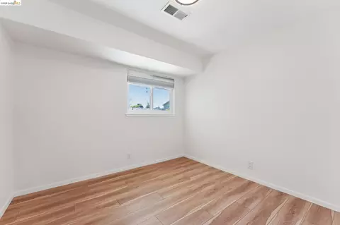 Bedroom - 1300 Evergreen Dr, Concord, CA 94520 photo 5 of 15