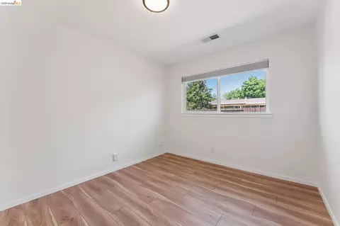Bedroom - 1300 Evergreen Dr, Concord, CA 94520 photo 10 of 15