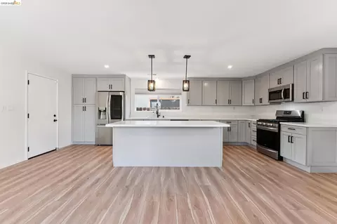 Kitchen - 1300 Evergreen Dr, Concord, CA 94520 photo 2 of 8