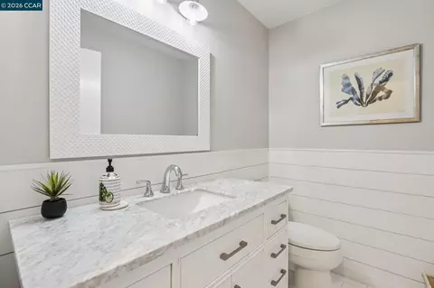 Bath - 858 Mountain View Dr, Lafayette, CA 94549 photo 1 of 5