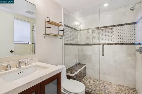 Bath - 858 Mountain View Dr, Lafayette, CA 94549 photo 3 of 5