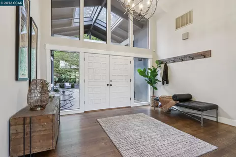 Entry Way - 858 Mountain View Dr, Lafayette, CA 94549 photo 1 of 2