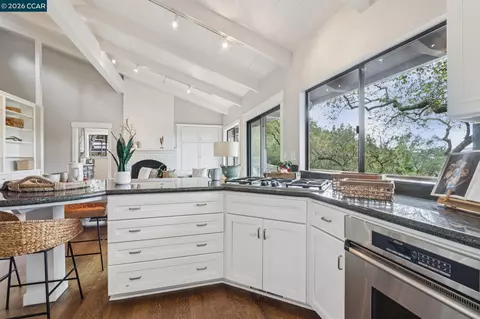 Kitchen - 858 Mountain View Dr, Lafayette, CA 94549 photo 3 of 11