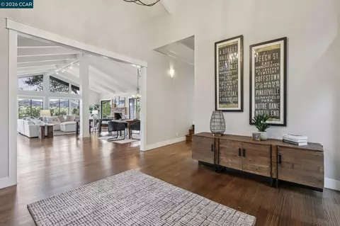 Entry Way - 858 Mountain View Dr, Lafayette, CA 94549 photo 2 of 2