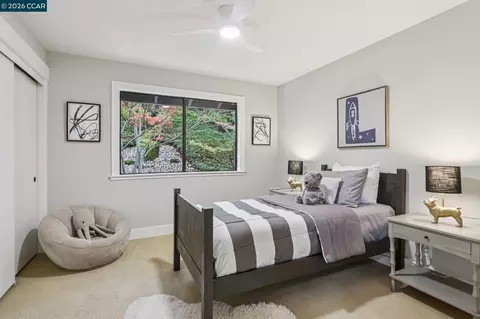 Bedroom - 858 Mountain View Dr, Lafayette, CA 94549 photo 6 of 8