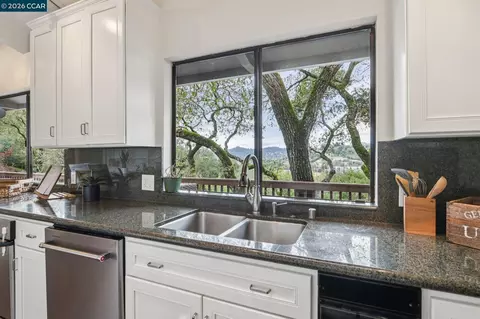 Kitchen - 858 Mountain View Dr, Lafayette, CA 94549 photo 4 of 11